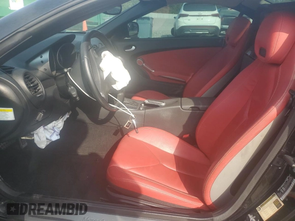 2010 Mercedes-Benz SLK 300 с VIN WDBWK5EA8AF232572, выставлен на аукционе Copart как лот 57336275 с пробегом 66 556 миль миль и Списание • Salvage title. История ставок и продаж доступна на DreamBid. Изображение 7.