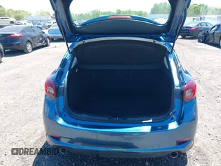 2018 Mazda 3 Touring z VIN 3MZBN1L38JM185142, wystawiony jako IAAI lot #42004450 z przebiegiem 172 096 mil mil oraz . Historia ofert i sprzedaży dostępna na DreamBid. Obrazek 17.