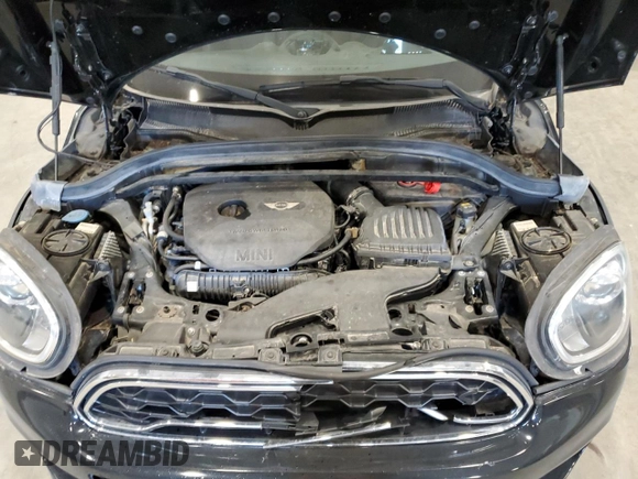 2018 MINI Countryman Cooper S with VIN WMZYT5C39J3E62282, listed as a Copart auction lot 53052945 with 32,103 mi miles and Salvage title. Bid and sale history available at DreamBid. Image 12.