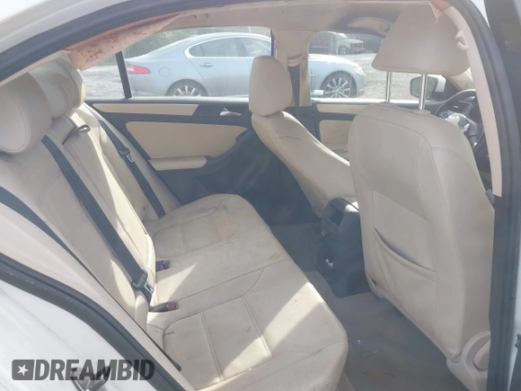 2011 Volkswagen Jetta SE с VIN 3VWDX7AJ1BM349792, выставлен на аукционе IAAI как лот 42081276 с пробегом 219 824 миль миль и . История ставок и продаж доступна на DreamBid. Изображение 8.
