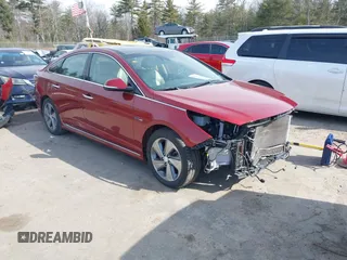 2017 Hyundai Sonata Hybrid Limited with VIN KMHE34L34HA069592, listed as a IAAI auction lot 41776804 with 139,513 mi miles. Bid and sale history available at carsss.com. Image 1.