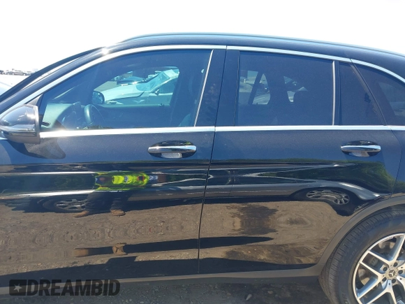 2019 Mercedes-Benz GLC 300 with VIN WDC0G4JB2KV126704, listed as a IAAI auction lot 42186764 with 63,070 mi miles and . Bid and sale history available at DreamBid. Image 14.