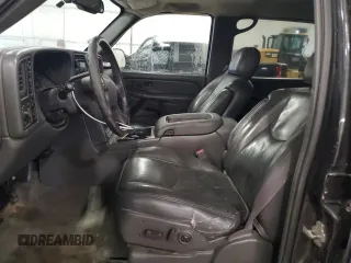 2005 Chevrolet Silverado 1500 LT with VIN 2GCEK13T651243898, listed as a Copart auction lot 45305755 with 209,184 mi miles and Non Repairable. Bid and sale history available at DreamBid. Image 7.