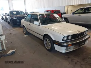 1987 BMW 3 Series 325is z VIN WBAAA2301H3111463, wystawiony jako IAAI lot #41870334 z przebiegiem 148 461 mil mil oraz . Historia ofert i sprzedaży dostępna na DreamBid. Obrazek 1.