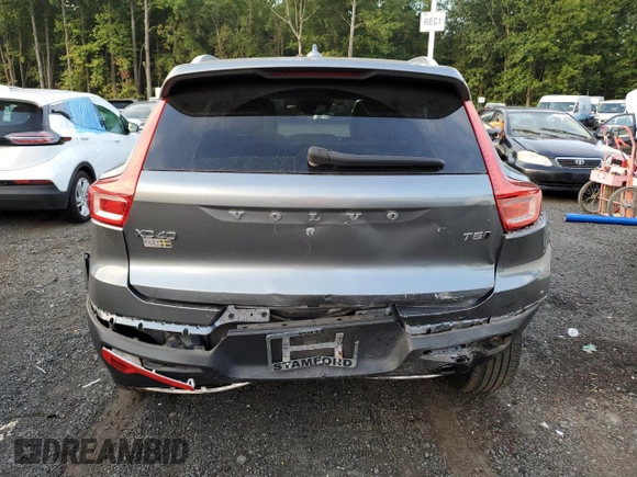 2019 Volvo XC40 Momentum with VIN YV4162UK6K2060492, listed as a Copart auction lot 69605803 with 73,391 mi miles. Bid and sale history available at carsss.com. Image 6.