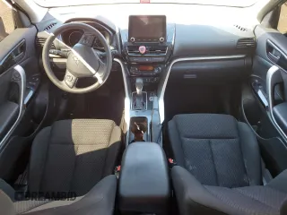 2023 Mitsubishi Eclipse Cross LE z VIN JA4ATVAA7PZ004126, wystawiony jako Copart lot #47288175 z przebiegiem 73 015 mil mil oraz Szkoda całkowita • Salvage title. Historia ofert i sprzedaży dostępna na DreamBid. Obrazek 8.