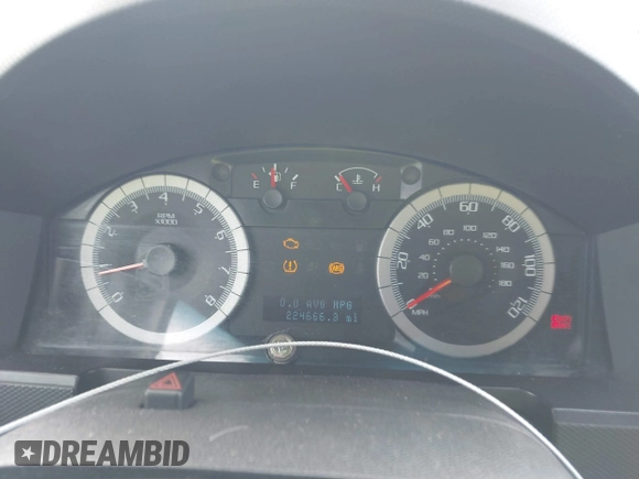 2008 Ford Escape Limited with VIN 1FMCU94108KA71185, listed as a IAAI auction lot 41737102 with 224,666 mi miles. Bid and sale history available at carsss.com. Image 7.