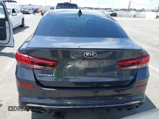 2019 Kia Optima LX with VIN 5XXGT4L39KG290775, listed as a IAAI auction lot 42034654 with 79,442 mi miles. Bid and sale history available at carsss.com. Image 16.