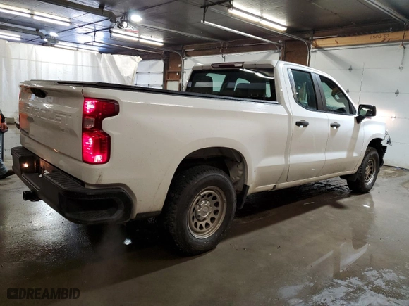 2019 Chevrolet Silverado 1500 Work Truck with VIN 1GCRYAEFXKZ329225, listed as a Copart auction lot 85710094 with 124,441 mi miles and Salvage Title. Bid and sale history available at carsss.com. Image 3.