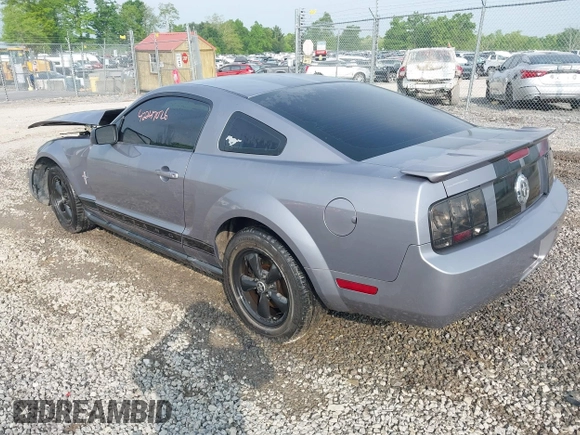 2007 Ford Mustang Deluxe with VIN 1ZVFT80N375332942, listed as a IAAI auction lot 42247026 with 91,352 mi miles and . Bid and sale history available at DreamBid. Image 3.
