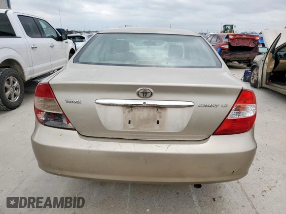 2004 Toyota Camry LE with VIN 4T1BE32KX4U903728, listed as a Copart auction lot 54686425 with 297,587 mi miles and Clean title. Bid and sale history available at DreamBid. Image 6.