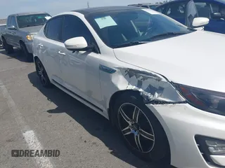 2016 Kia Optima EX z VIN KNAGN4ADXG5098506, wystawiony jako IAAI lot #42213999 z przebiegiem 126 220 mil mil oraz . Historia ofert i sprzedaży dostępna na DreamBid. Obrazek 6.