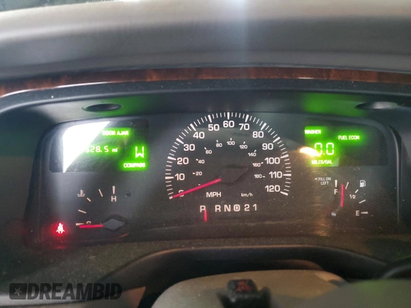 2001 Lincoln Town Car Signature z VIN 1LNHM82W41Y739121, wystawiony jako Copart lot #56738385 z przebiegiem 112 528 mil mil oraz Szkoda całkowita • Salvage title. Historia ofert i sprzedaży dostępna na DreamBid. Obrazek 9.