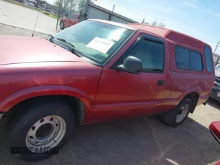 1996 Chevrolet S-10 with VIN 1GCCS1448TK120616, listed as a IAAI auction lot 41840605 with 251,506 mi miles and . Bid and sale history available at DreamBid. Image 14.