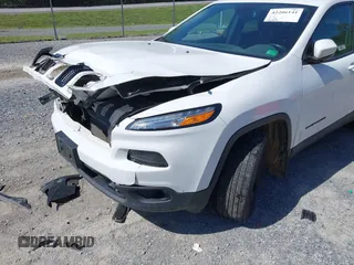 2018 Jeep Cherokee Latitude with VIN 1C4PJMCB2JD506794, listed as a IAAI auction lot 42206141 with 96,309 mi miles and . Bid and sale history available at DreamBid. Image 17.