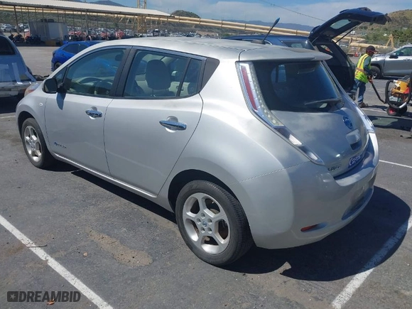 2012 Nissan LEAF SL with VIN JN1AZ0CP9CT021731, listed as a IAAI auction lot 41978898 with 33,198 mi miles. Bid and sale history available at carsss.com. Image 3.