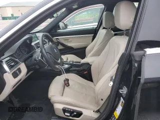 2019 BMW 3 Series 330i xDrive with VIN WBA8Z9C58KB220690, listed as a Copart auction lot 87442724 with 59,204 mi miles and Clean Title. Bid and sale history available at carsss.com. Image 7.