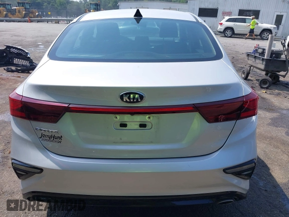 2021 Kia Forte LXS с VIN 3KPF24AD4ME331948, выставлен на аукционе IAAI как лот 42474846 с пробегом 101 922 миль миль и . История ставок и продаж доступна на DreamBid. Изображение 17.