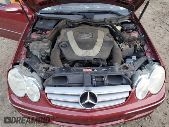 2008 Mercedes-Benz CLK 350 z VIN WDBTJ56H08F235798, wystawiony jako Copart lot #42876445 z przebiegiem 104 487 mil mil oraz Nie do naprawy • Non repairable. Historia ofert i sprzedaży dostępna na DreamBid. Obrazek 11.