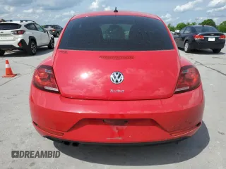 2017 Volkswagen Beetle Fleet z VIN 3VWF17AT7HM627079, wystawiony jako Copart lot #54294245 z przebiegiem 118 800 mil mil oraz Szkody całkowita. Historia ofert i sprzedaży dostępna na DreamBid. Obrazek 6.