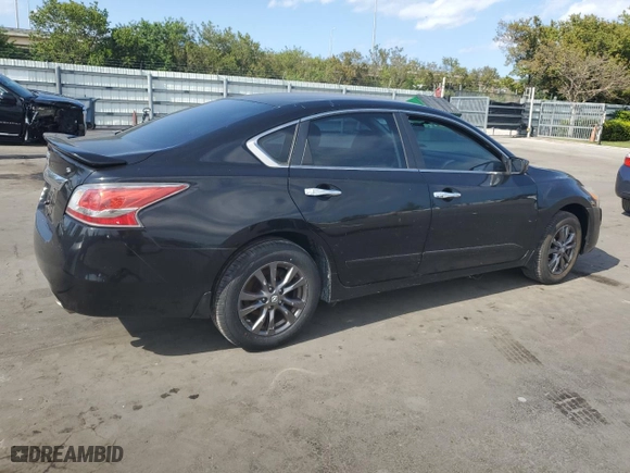 2015 Nissan Altima 2.5 SV with VIN 1N4AL3AP5FC417717, listed as a Copart auction lot 52951525 with 137,063 mi miles and Clean Title. Bid and sale history available at carsss.com. Image 3.