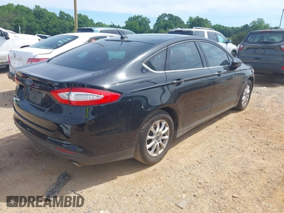 2016 Ford Fusion S z VIN 3FA6P0G73GR121162, wystawiony jako IAAI lot #42298022 z przebiegiem 160 978 mil mil oraz . Historia ofert i sprzedaży dostępna na DreamBid. Obrazek 4.