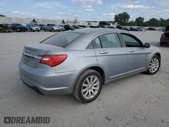 2014 Chrysler 200 Touring z VIN 1C3CCBBB0EN177211, wystawiony jako Copart lot #63526614 z przebiegiem 131 915 mil mil oraz Szkody całkowita. Historia ofert i sprzedaży dostępna na DreamBid. Obrazek 3.