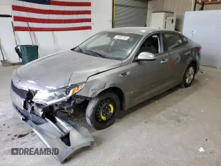 2016 Kia Optima LX z VIN 5XXGT4L3XGG088048, wystawiony jako Copart lot #56802395 z przebiegiem 165 891 mil mil oraz Szkoda całkowita • Salvage title. Historia ofert i sprzedaży dostępna na DreamBid. Obrazek 1.