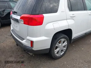 2017 GMC Terrain SLE z VIN 2GKFLNE33H6351011, wystawiony jako IAAI lot #40764787 z przebiegiem 78 184 mil mil oraz . Historia ofert i sprzedaży dostępna na DreamBid. Obrazek 4.