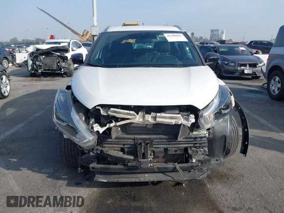 2020 Nissan Kicks SR with VIN 3N1CP5DV2LL509495, listed as a IAAI auction lot 41208887 with 35,722 mi miles. Bid and sale history available at carsss.com. Image 13.