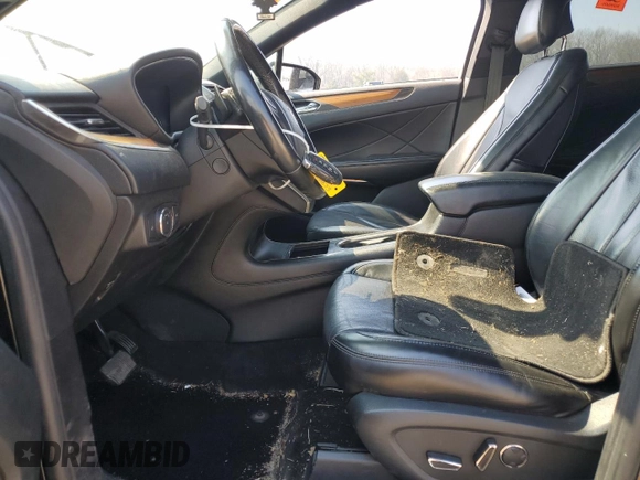 2019 Lincoln MKC Reserve with VIN 5LMCJ3D99KUL02590, listed as a Copart auction lot 48011365 with 100,976 mi miles and Salvage title. Bid and sale history available at DreamBid. Image 7.
