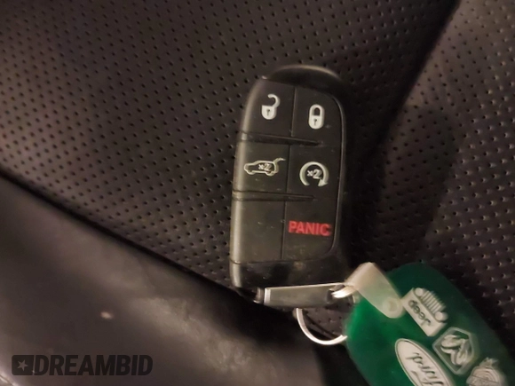 2020 Jeep Grand Cherokee Summit с VIN 1C4RJFJG3LC251228, выставлен на аукционе IAAI как лот 41278249 с пробегом 110 745 миль миль и . История ставок и продаж доступна на DreamBid. Изображение 11.