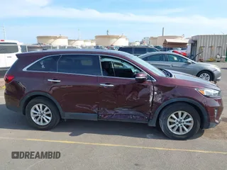 2019 Kia Sorento LX z VIN 5XYPG4A58KG565461, wystawiony jako IAAI lot #42099618 z przebiegiem 42 574 mil mil oraz . Historia ofert i sprzedaży dostępna na DreamBid. Obrazek 13.