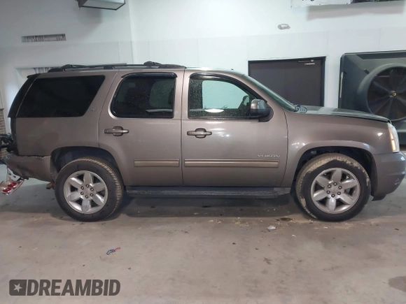 2011 GMC Yukon SLT with VIN 1GKS2CE07BR213141, listed as a IAAI auction lot 41674842 with 226,151 mi miles. Bid and sale history available at carsss.com. Image 13.