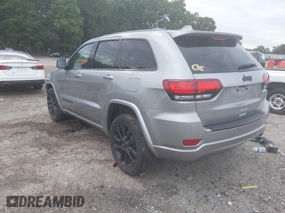 2018 Jeep Grand Cherokee Laredo E z VIN 1C4RJEAG5JC404022, wystawiony jako IAAI lot #42586412 z przebiegiem 95 798 mil mil oraz . Historia ofert i sprzedaży dostępna na DreamBid. Obrazek 3.