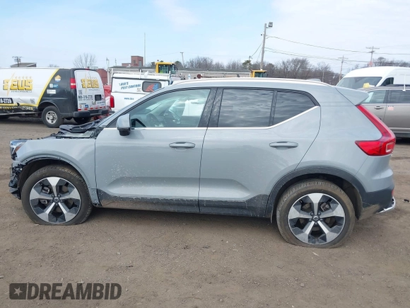 2024 Volvo XC40 Plus Bright Theme with VIN YV4L12UE4R2307794, listed as a IAAI auction lot 41694542 with 11,516 mi miles. Bid and sale history available at carsss.com. Image 14.