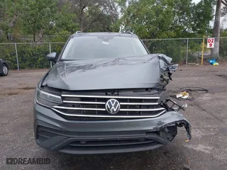2022 Volkswagen Tiguan SE with VIN 3VV3B7AX6NM070815, listed as a IAAI auction lot 41391891 with 32,818 mi miles. Bid and sale history available at carsss.com. Image 12.
