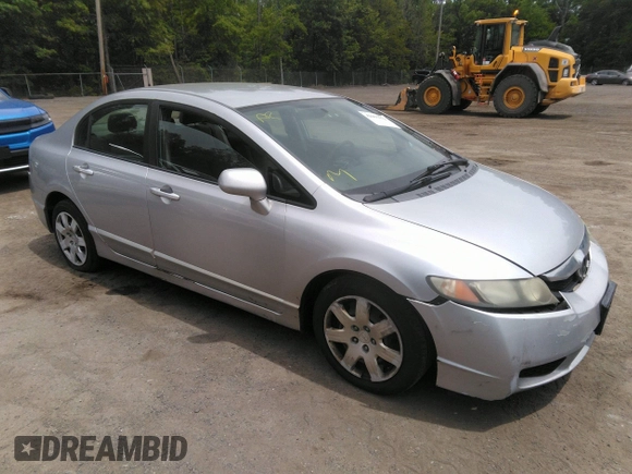 2009 Honda Civic LX z VIN 19XFA165X9E045127, wystawiony jako IAAI lot #42263412 z przebiegiem 208 762 mil mil oraz . Historia ofert i sprzedaży dostępna na DreamBid. Obrazek 1.