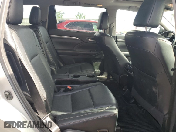 2018 Toyota Highlander Limited z VIN 5TDDZRFH7JS812998, wystawiony jako Copart lot #57641925 z przebiegiem 150 027 mil mil oraz Czysty tytuł • Clean title. Historia ofert i sprzedaży dostępna na DreamBid. Obrazek 10.