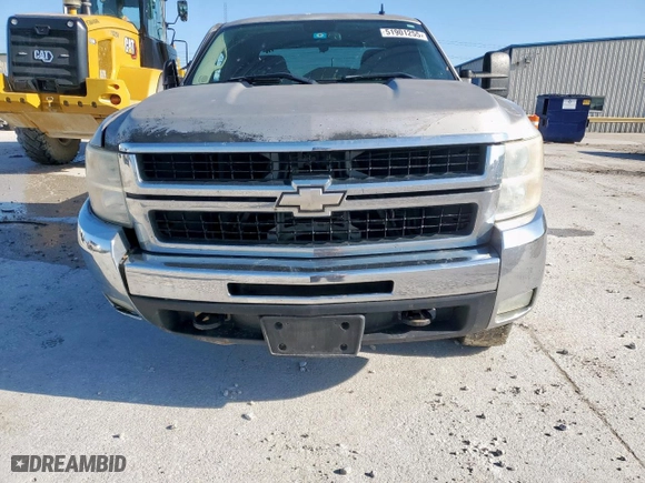 2008 Chevrolet Silverado 2500HD Work Truck with VIN 1GCHC29K38E102255, listed as a Copart auction lot 51901255 with 259,697 mi miles and Salvage Title. Bid and sale history available at carsss.com. Image 5.