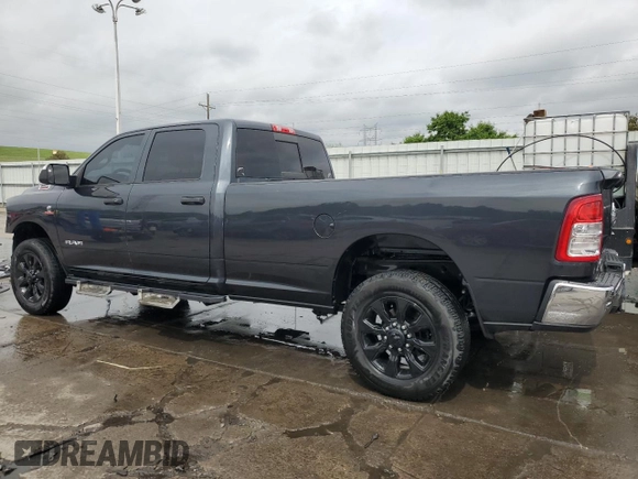 2020 Ram 2500 Tradesman z VIN 3C6UR5HL6LG206160, wystawiony jako Copart lot #58963485 z przebiegiem 111 722 mil mil oraz Szkoda całkowita • Salvage title. Historia ofert i sprzedaży dostępna na DreamBid. Obrazek 2.