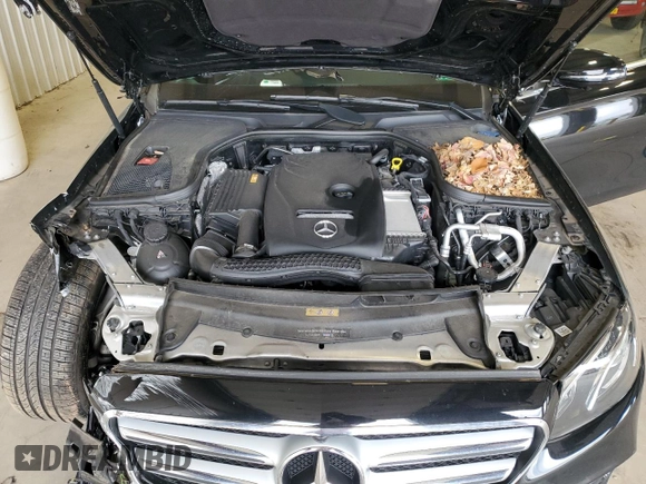 2019 Mercedes-Benz E 300 with VIN WDDZF4KB8KA528772, listed as a Copart auction lot 46392773 with 33,236 mi miles and . Bid and sale history available at DreamBid. Image 11.