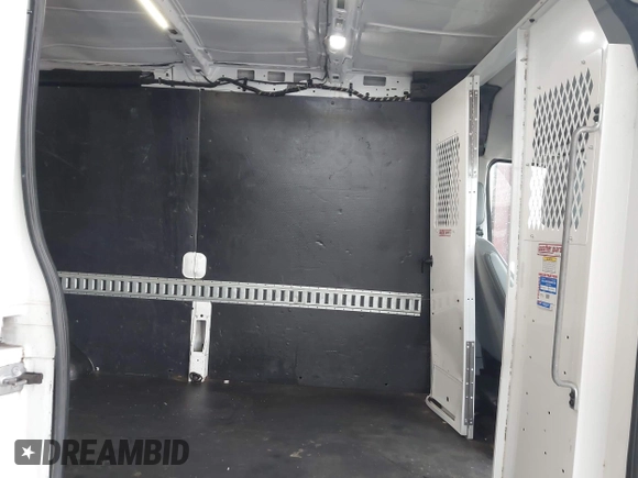 2018 Ford Transit with VIN 1FTBW2CM4JKA88168, listed as a IAAI auction lot 42350787 with 70,534 mi miles and . Bid and sale history available at DreamBid. Image 8.