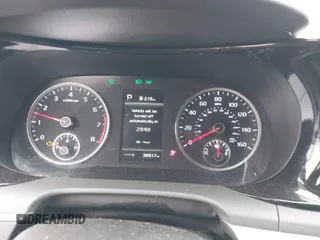 2023 Kia K5 GT-Line z VIN 5XXG64J25PG220733, wystawiony jako IAAI lot #42109640 z przebiegiem 30 917 mil mil oraz . Historia ofert i sprzedaży dostępna na DreamBid. Obrazek 7.