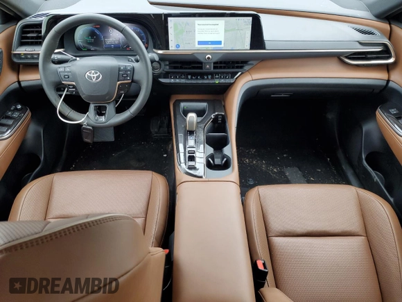 2025 Toyota Crown XLE z VIN JTDACAAJ4S3005535, wystawiony jako Copart lot #53840985 z przebiegiem 6 728 mil mil oraz Szkoda całkowita • Salvage title. Historia ofert i sprzedaży dostępna na DreamBid. Obrazek 8.