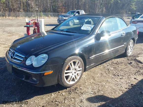 2009 Mercedes-Benz CLK-Class 3.5L with VIN WDBTK56F89T103080, listed as a IAAI auction lot 41204820 with 1 mi miles. Bid and sale history available at carsss.com. Image 17.