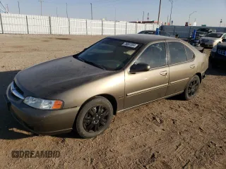 2001 Nissan Altima GXE with VIN 1N4DL01D51C190961, listed as a Copart auction lot 76087304 with 180,295 mi miles and Salvage Title. Bid and sale history available at carsss.com. Image 1.