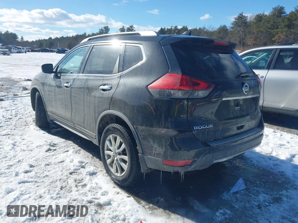 2017 Nissan Rogue SV z VIN KNMAT2MV0HP608665, wystawiony jako IAAI lot #41527630 z przebiegiem 91 335 mil mil oraz . Historia ofert i sprzedaży dostępna na DreamBid. Obrazek 3.