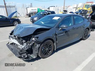 2025 Toyota Camry LE z VIN 4T1DAACK8SU570482, wystawiony jako IAAI lot #42152727 z przebiegiem 4 625 mil mil oraz . Historia ofert i sprzedaży dostępna na DreamBid. Obrazek 18.