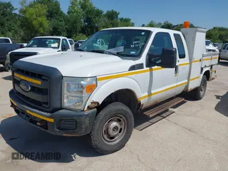 2013 Ford F-350 z VIN 1FD7X3B68DEA41140, wystawiony jako IAAI lot #42208592 z przebiegiem 179 966 mil mil oraz . Historia ofert i sprzedaży dostępna na DreamBid. Obrazek 6.